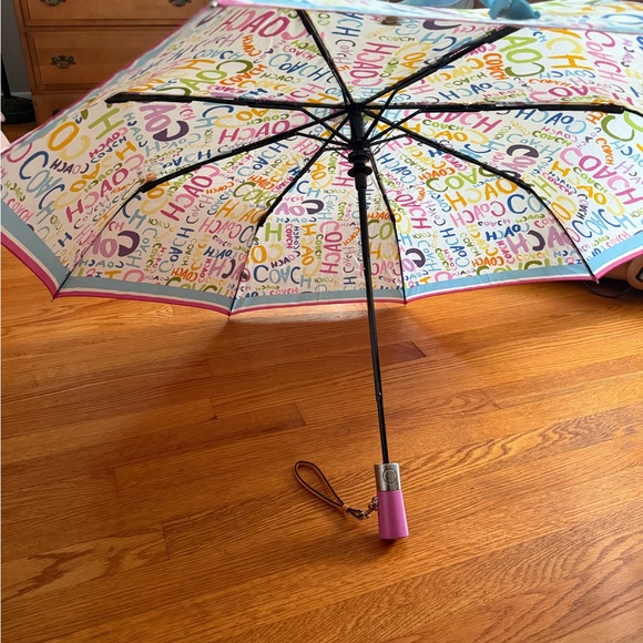 Coach Umbrella - Picture 3 of 7